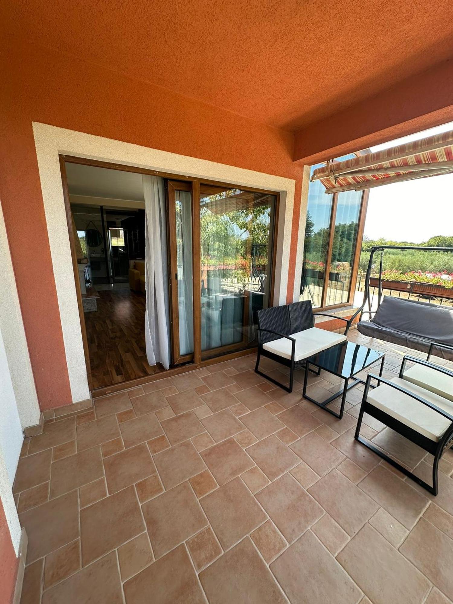Hotel Natura Vilanija 外观 照片