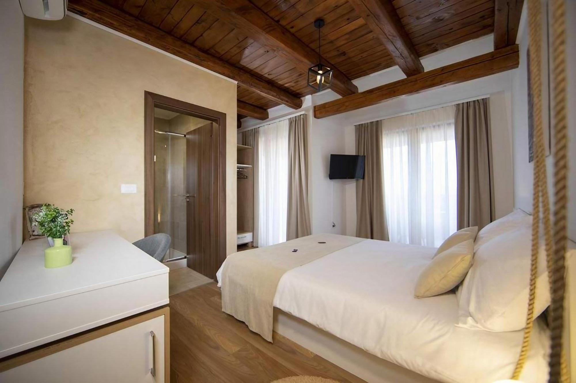 Hotel Natura Vilanija 外观 照片
